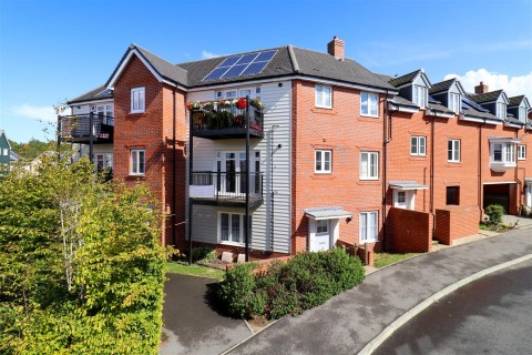 View Full Details for Jubilee Drive, Church Crookham, Fleet