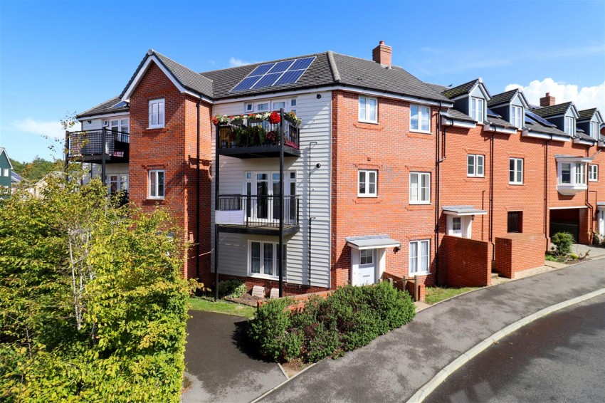 Images for Jubilee Drive, Church Crookham, Fleet