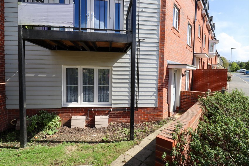 Images for Jubilee Drive, Church Crookham, Fleet
