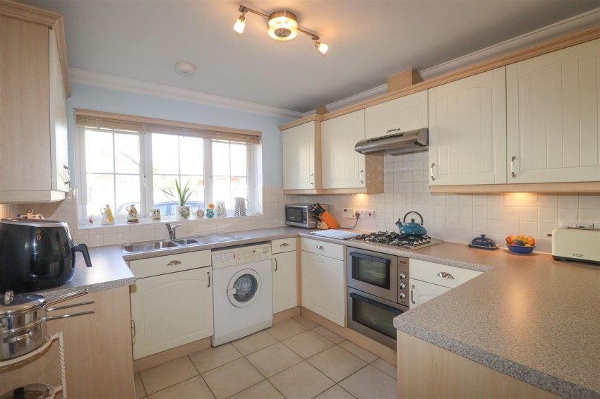 Images for Castle Close, Farnborough