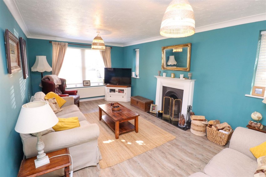 Images for Camus Close, Church Crookham, Fleet