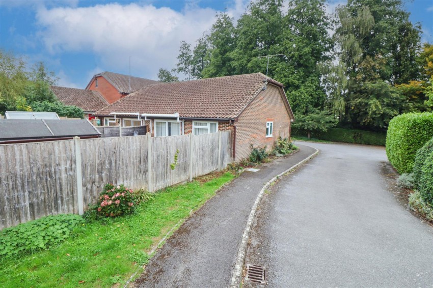 Images for Ravelin Close, Crondall