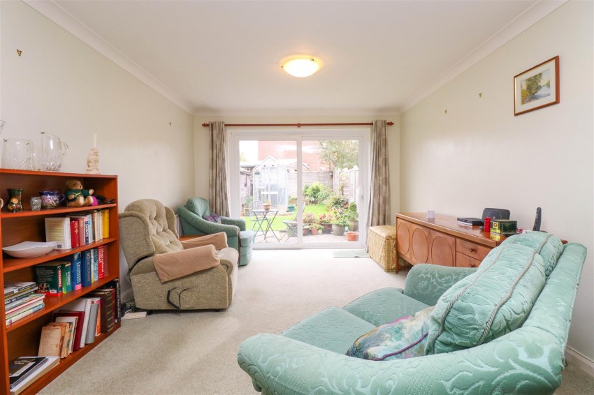 Images for Ravelin Close, Crondall