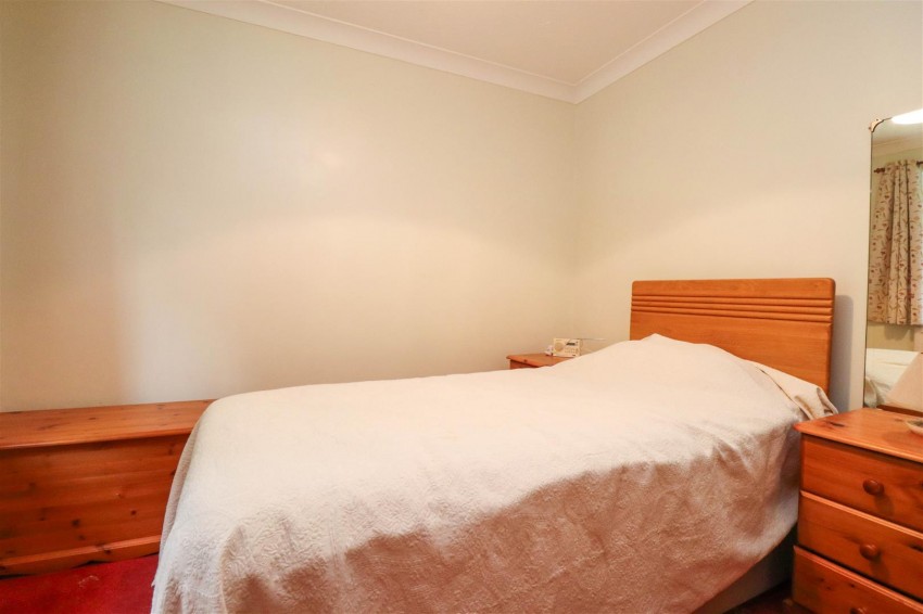 Images for Ravelin Close, Crondall