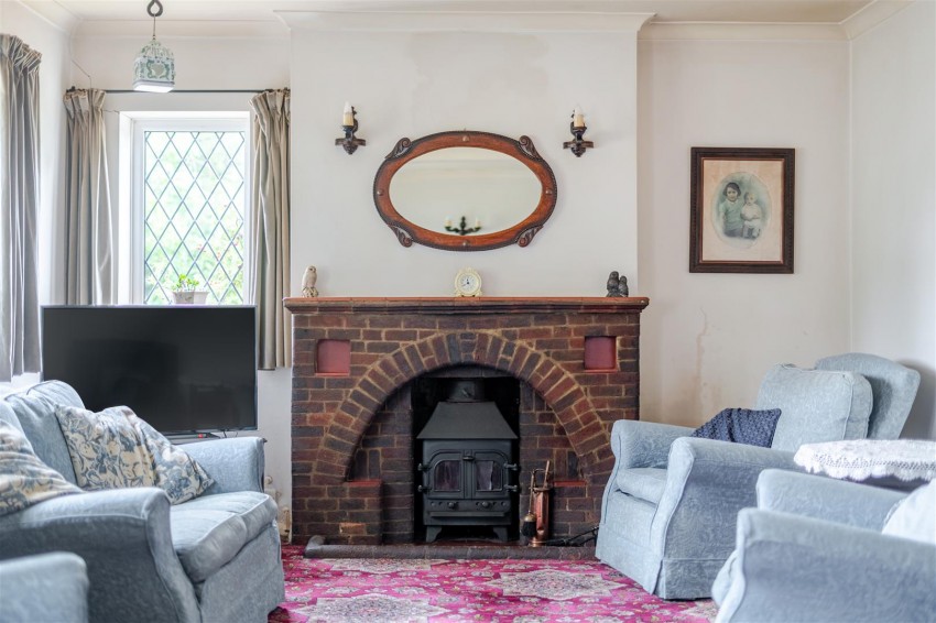 Images for Doras Green Lane, Ewshot, Farnham