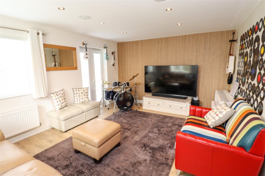 Images for Walker Close, Church Crookham, Fleet
