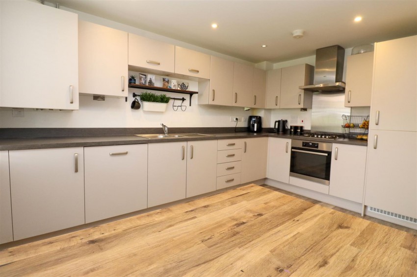 Images for Nugent Close, Church Crookham, Fleet