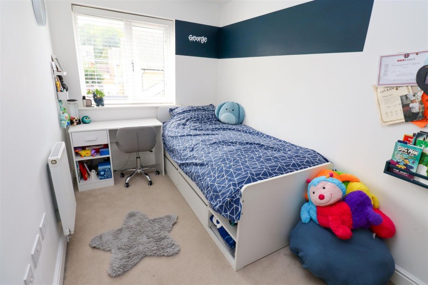 Images for Nugent Close, Church Crookham, Fleet
