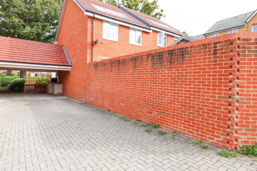 Images for Nugent Close, Church Crookham, Fleet