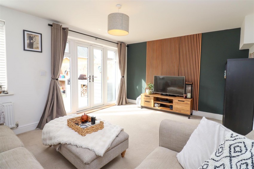 Images for Nugent Close, Church Crookham, Fleet