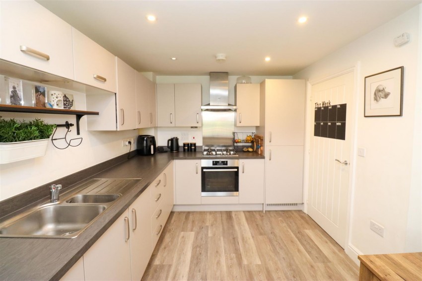 Images for Nugent Close, Church Crookham, Fleet