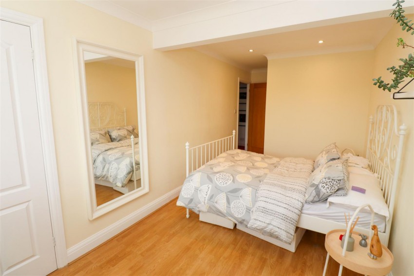 Images for Hunnels Close, Church Crookham, Fleet