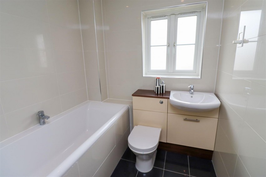 Images for Hunnels Close, Church Crookham, Fleet