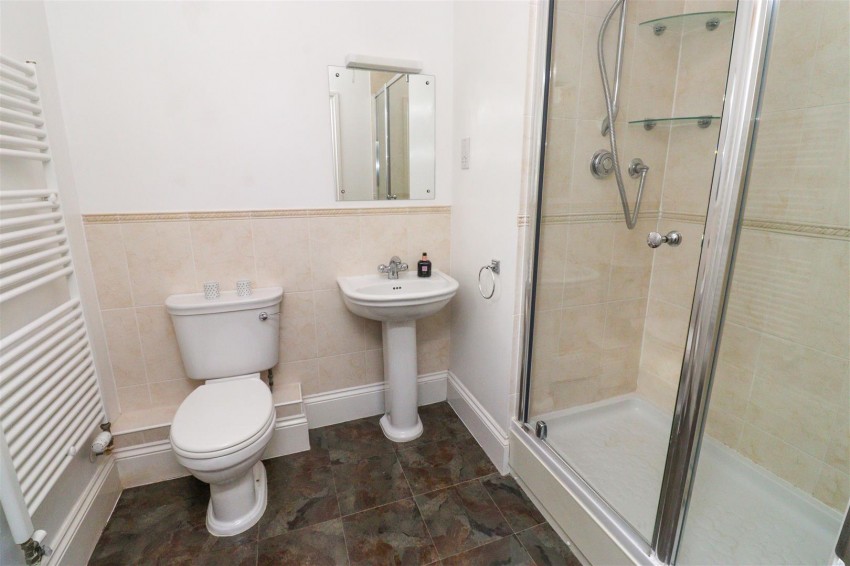 Images for Crowdale Drive, Fleet