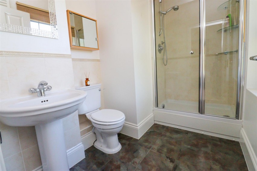 Images for Crowdale Drive, Fleet