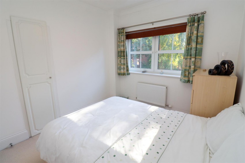 Images for Crowdale Drive, Fleet