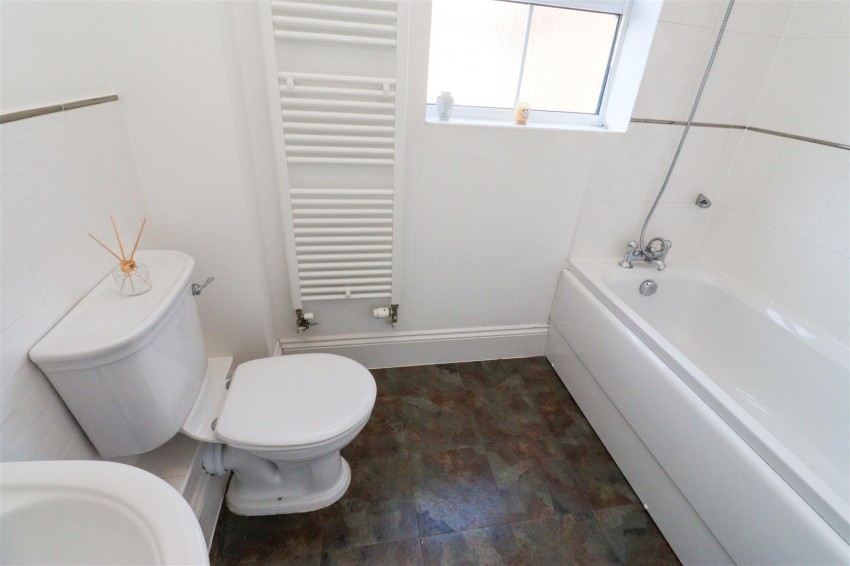 Images for Crowdale Drive, Fleet