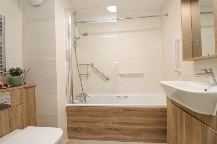 Images for Victoria Road, Farnborough