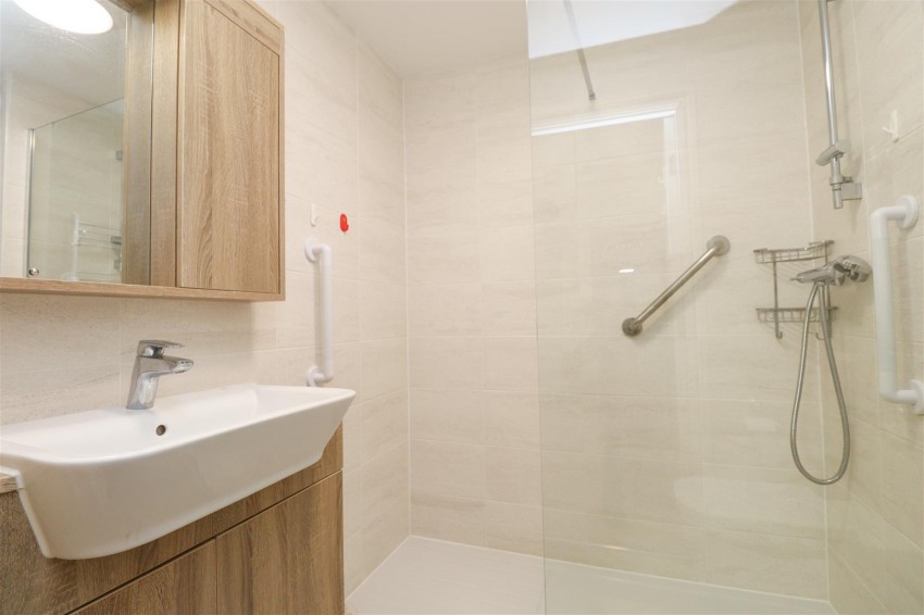 Images for Victoria Road, Farnborough