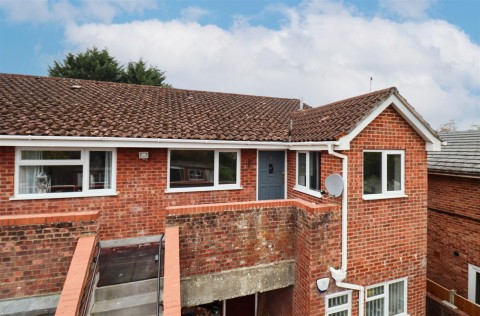 View Full Details for Reading Road South, Church Crookham, Fleet