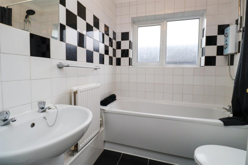 Images for Reading Road South, Church Crookham, Fleet