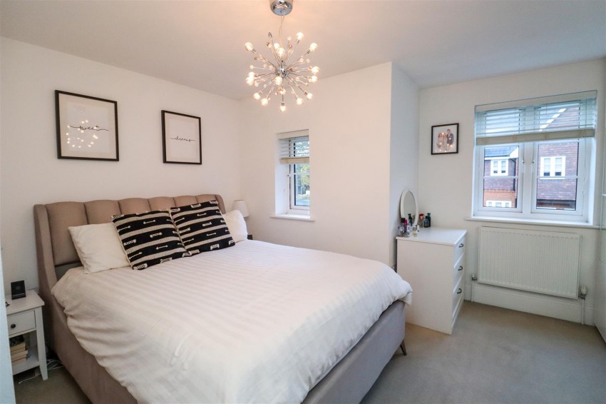 Images for Ewshot Gardens, Ewshot, Farnham