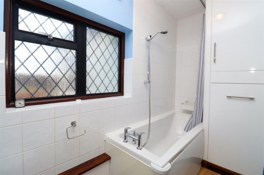 Images for School Lane, Ewshot, Farnham