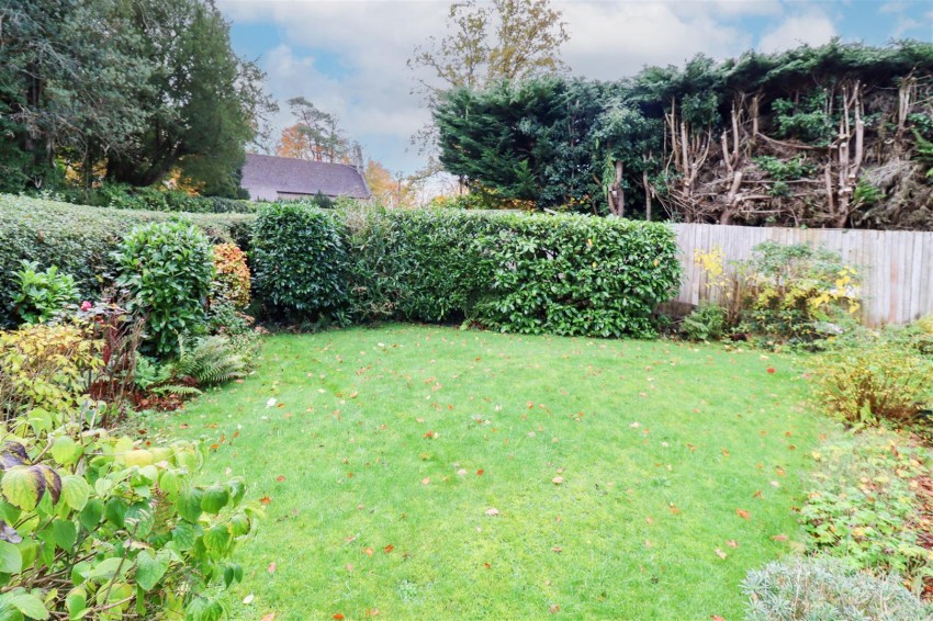 Images for School Lane, Ewshot, Farnham