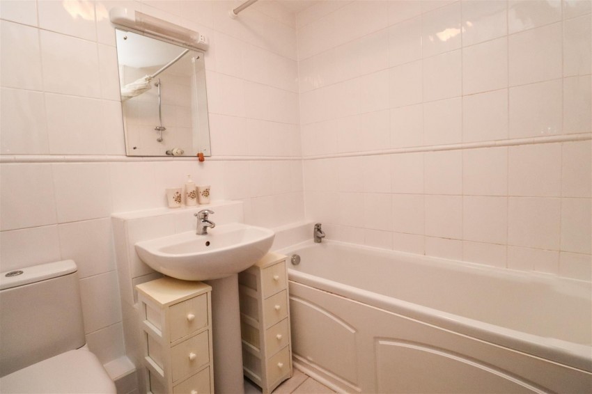 Images for Coxmoor Close, Fleet