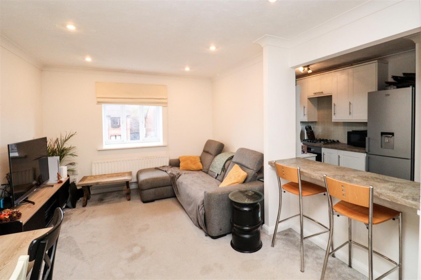 Images for Oasthouse Drive, Fleet