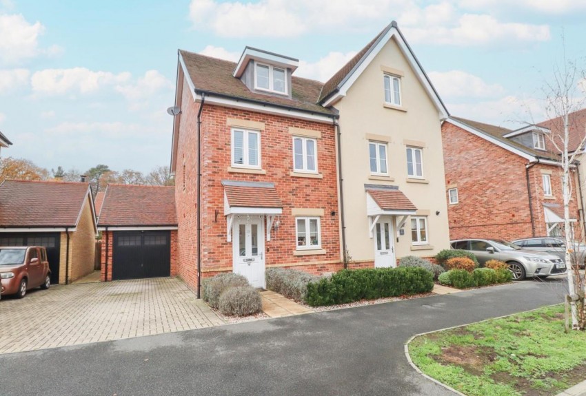 Images for Hurst Avenue, Blackwater, Camberley