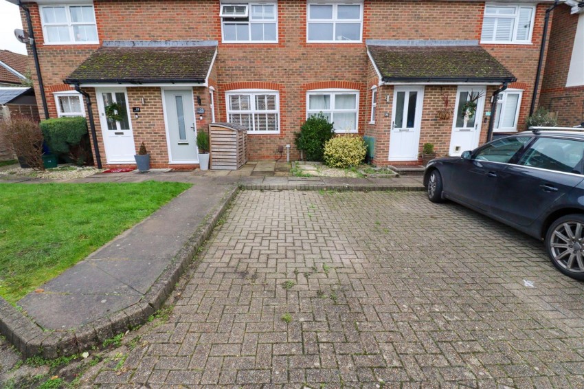 Images for Hop Garden, Church Crookham, Fleet