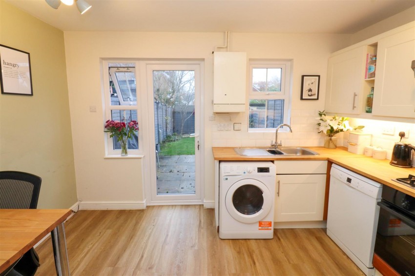 Images for Hop Garden, Church Crookham, Fleet