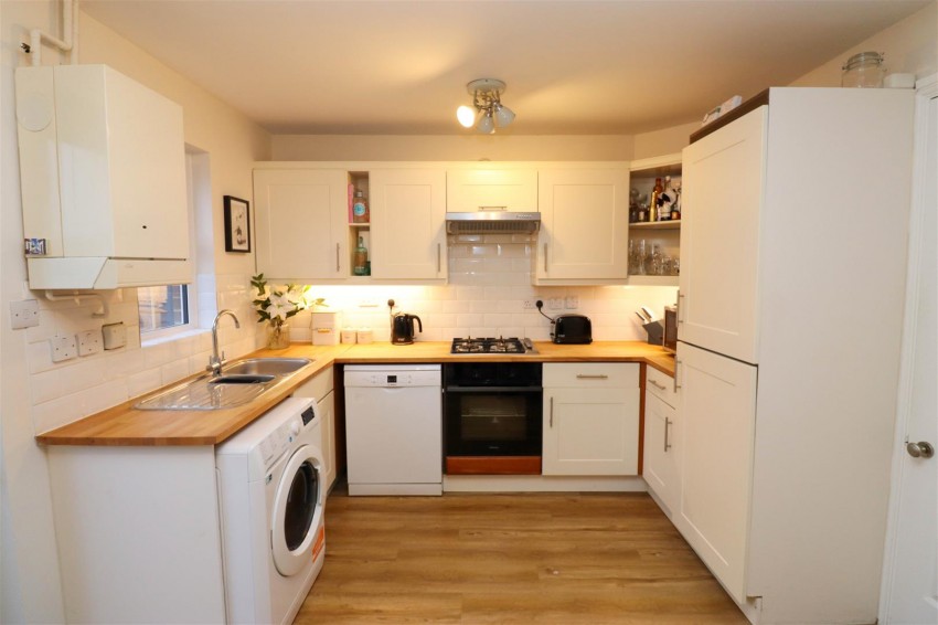 Images for Hop Garden, Church Crookham, Fleet