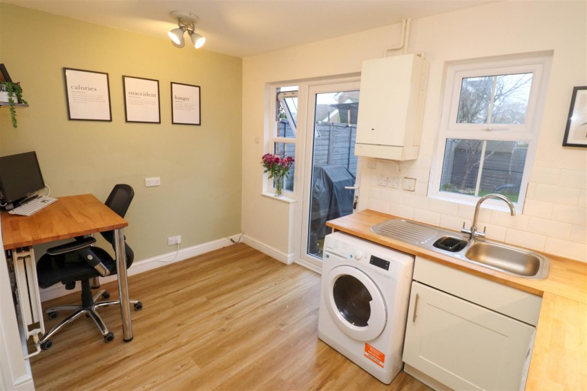 Images for Hop Garden, Church Crookham, Fleet