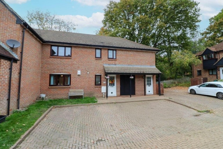 Wooland Court, Church Crookham