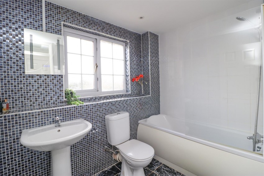 Images for Fleet Road, Farnborough