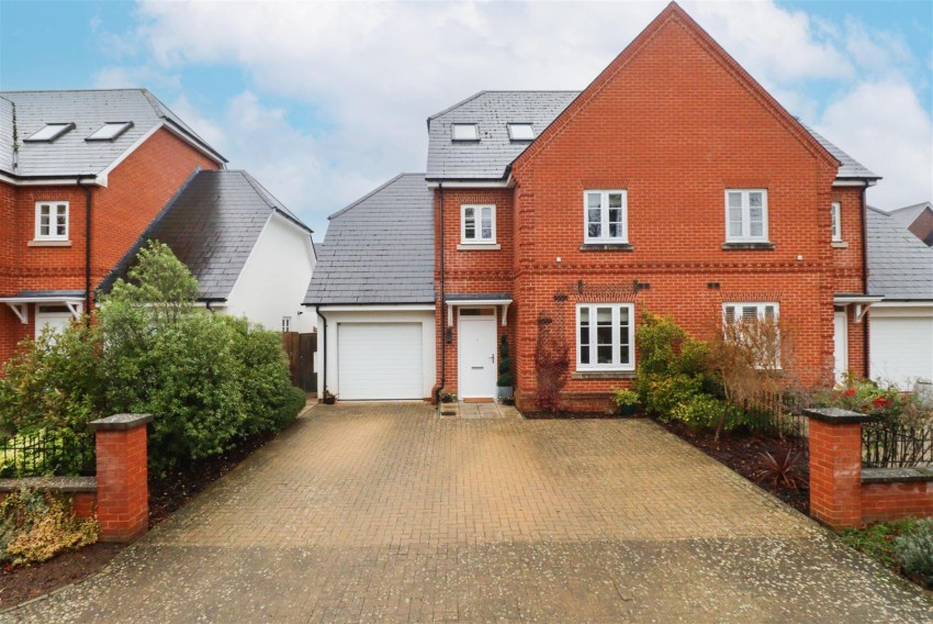 Images for Royston Drive, Ewshot, Farnham
