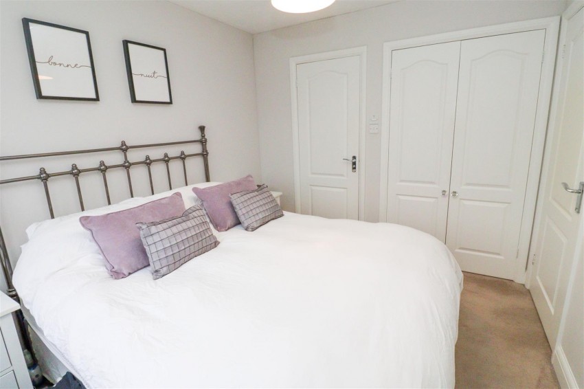 Images for Hunnels Close, Church Crookham, Fleet