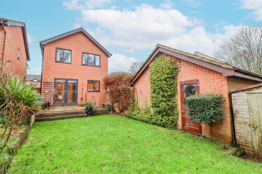 Images for Hunnels Close, Church Crookham, Fleet