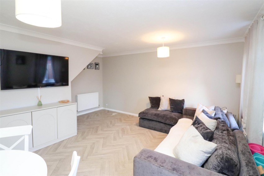 Images for Fallowfield, Yateley