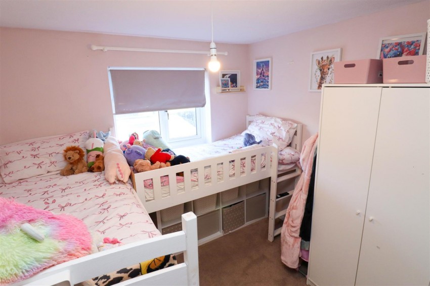 Images for Fallowfield, Yateley