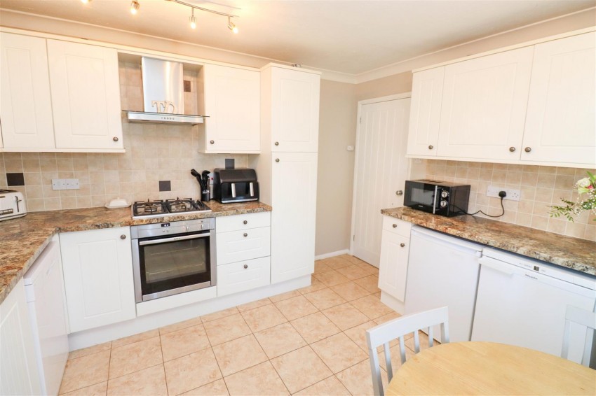 Images for Fallowfield, Yateley