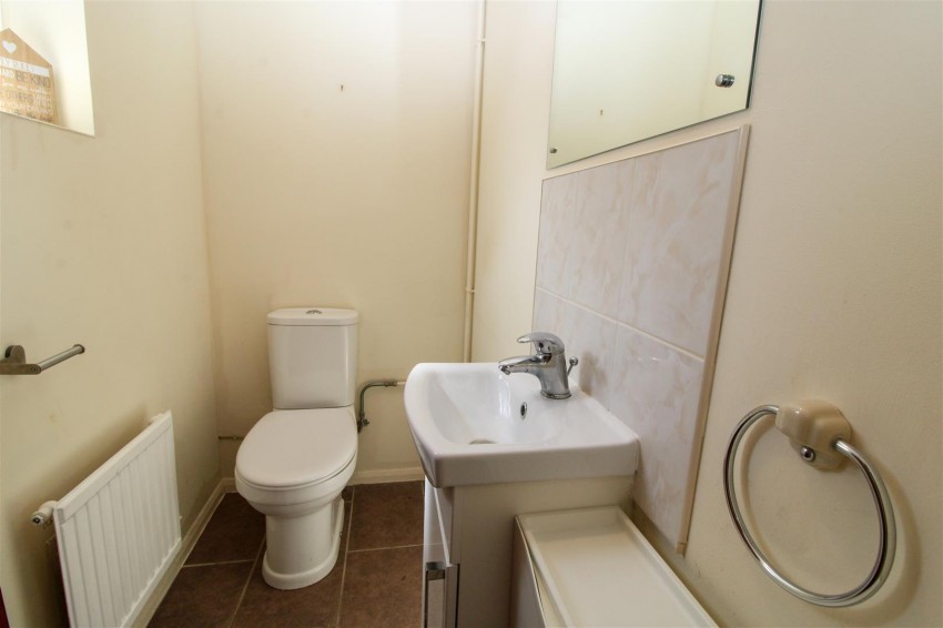 Images for Fallowfield, Yateley