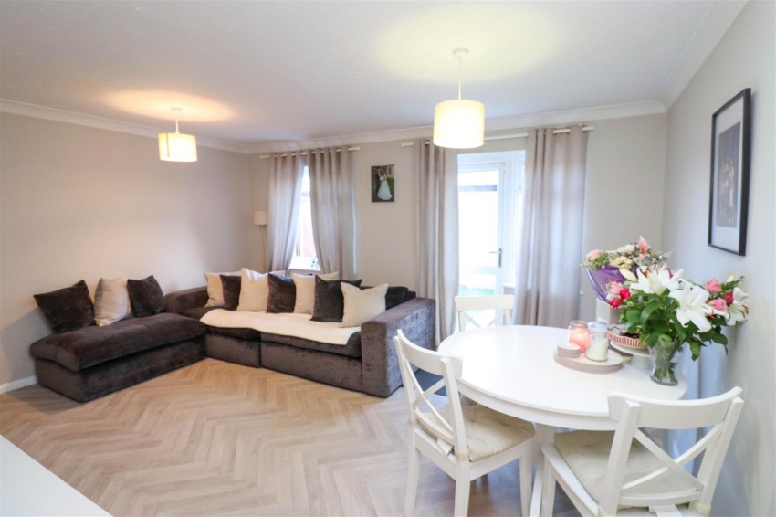 Images for Fallowfield, Yateley