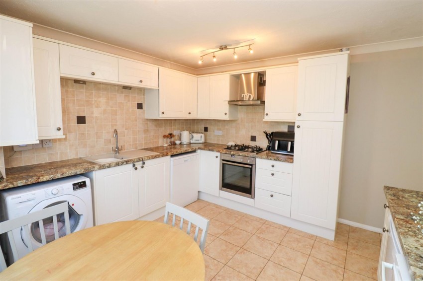 Images for Fallowfield, Yateley