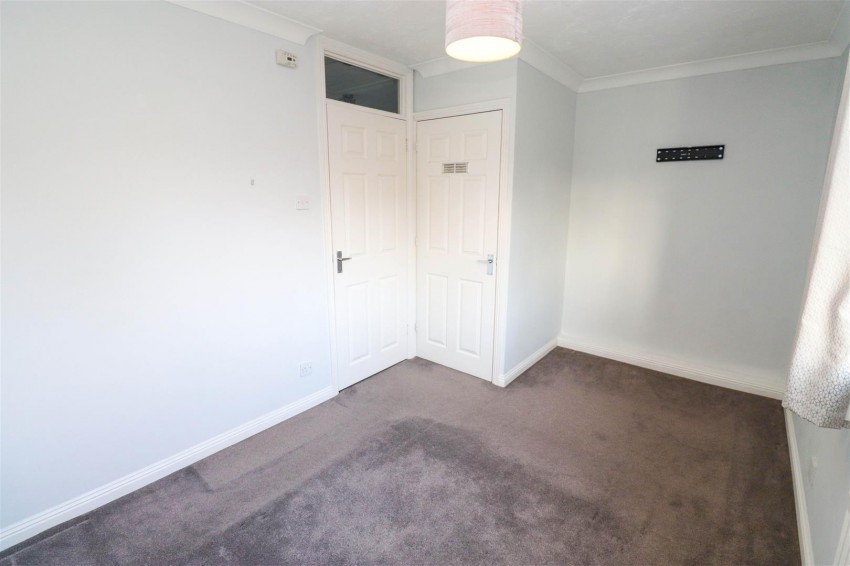 Images for Nether Vell-Mead, Church Crookham, Fleet