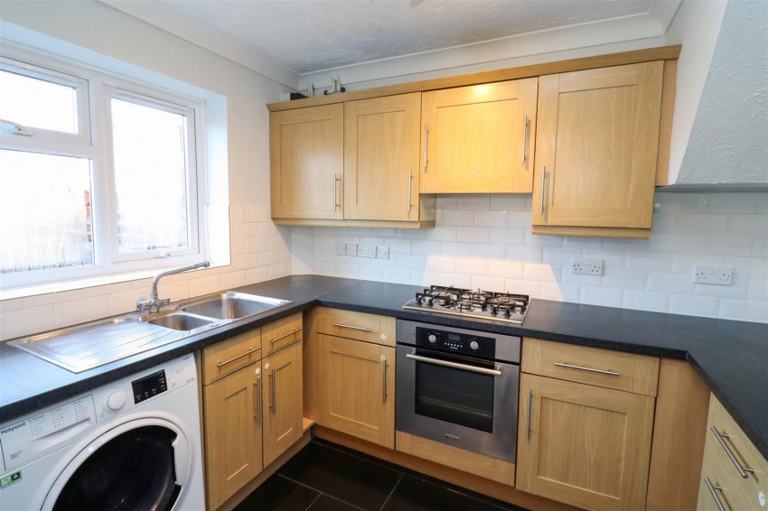 Images for Nether Vell-Mead, Church Crookham, Fleet