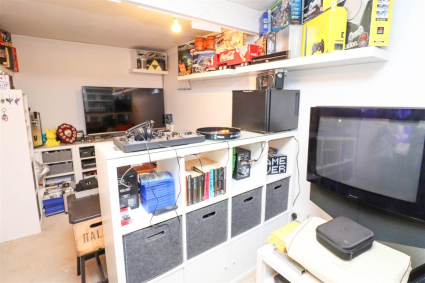 Images for Silver Park Close, Church Crookham, Fleet