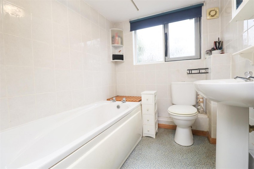 Images for The Covert, Farnborough